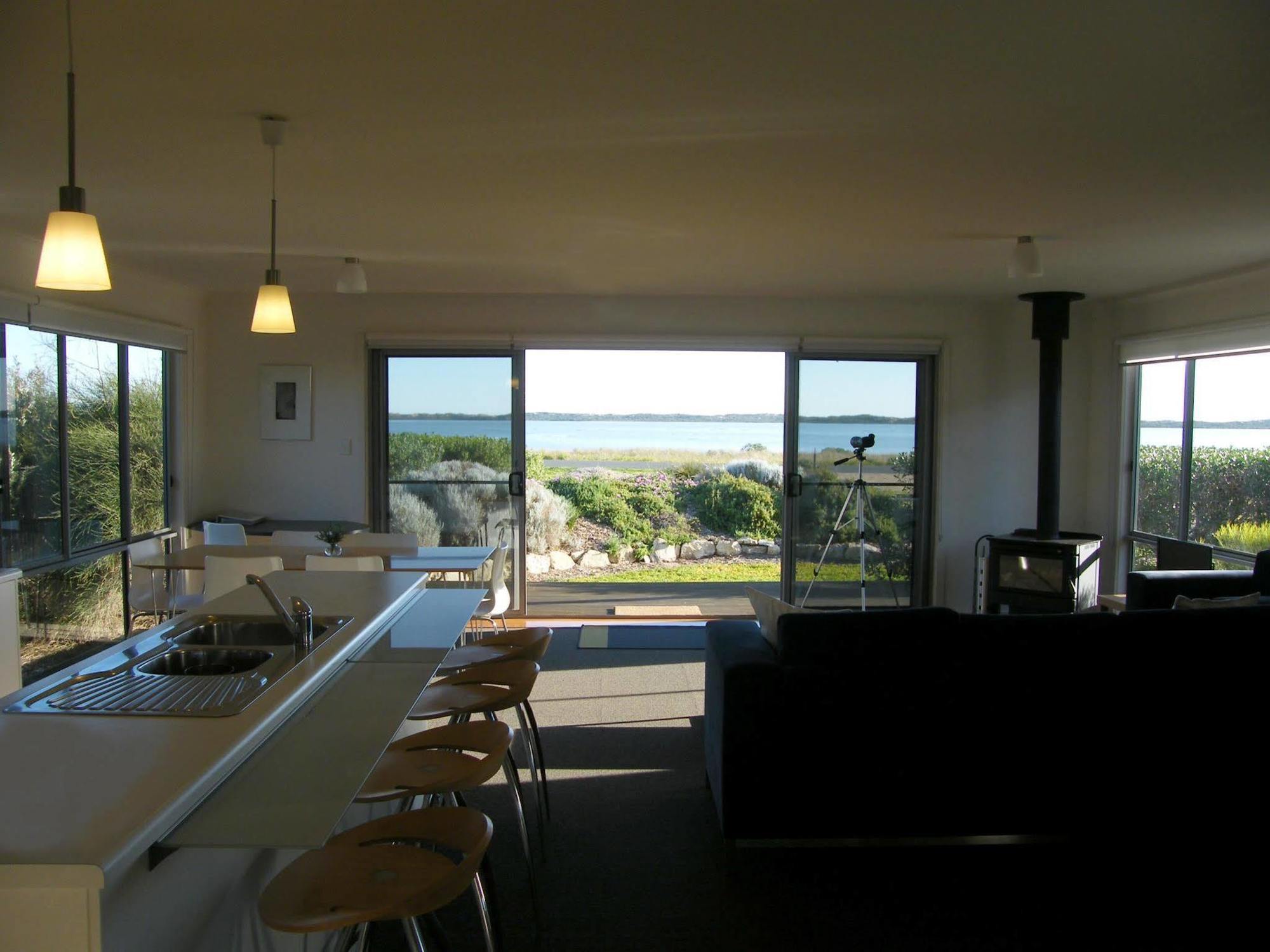 Coorong Waterfront Retreat Villa Meningie Exterior photo