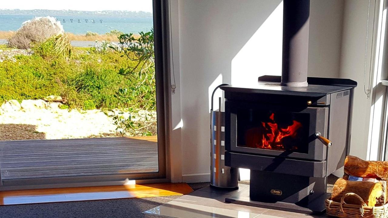 Coorong Waterfront Retreat Villa Meningie Exterior photo